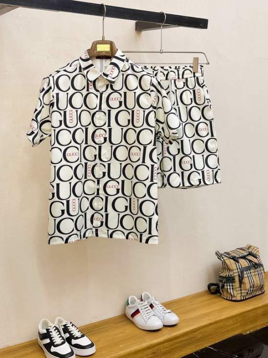 Picture of Gucci Shirt Pant Suits _SKUGucciM-3XL25cx12421743